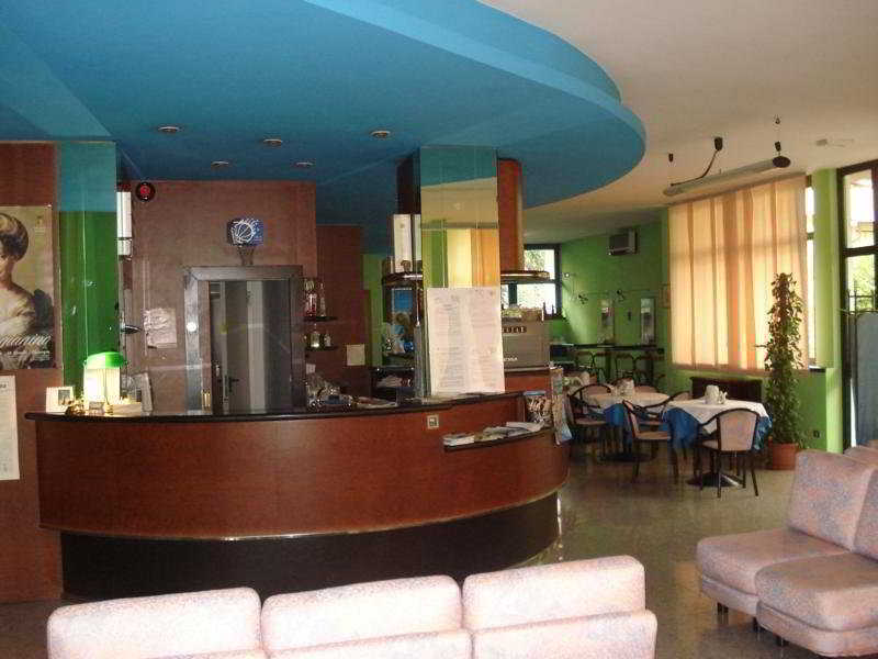 Aquamaris Hotel Sala Baganza Ngoại thất bức ảnh