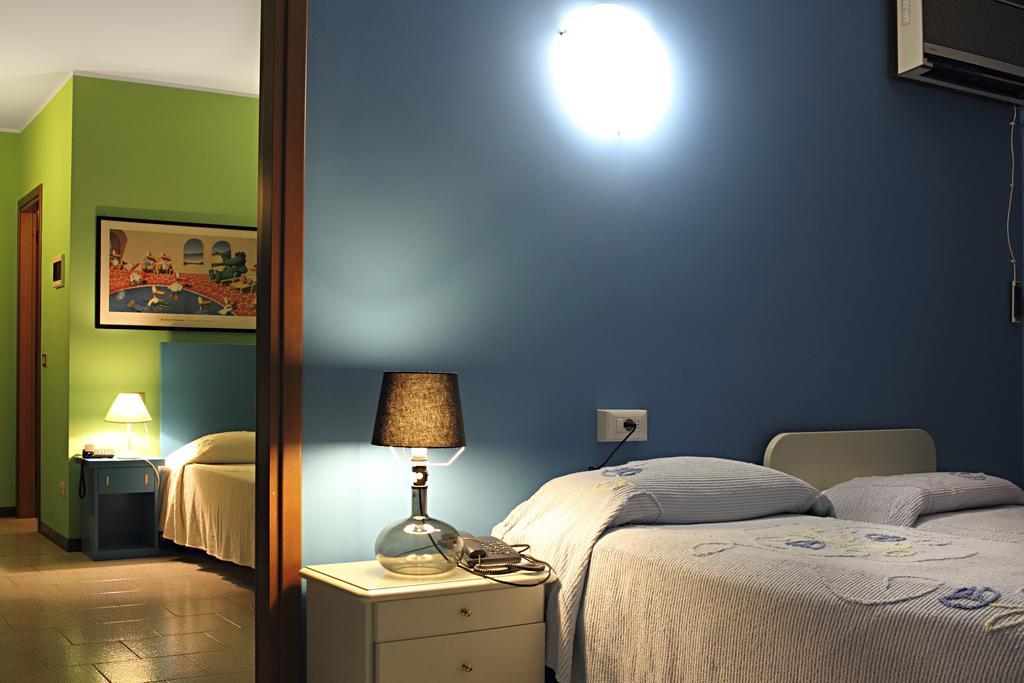 Aquamaris Hotel Sala Baganza Ngoại thất bức ảnh
