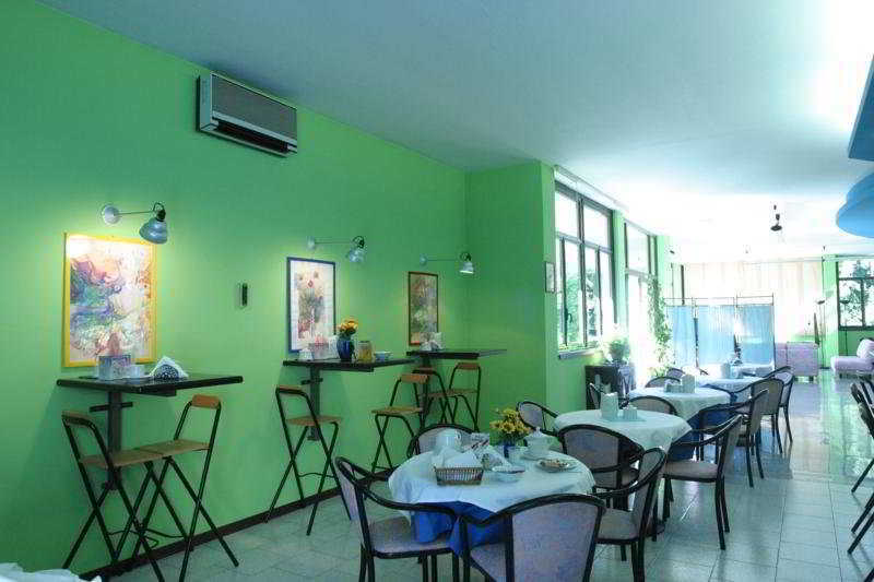 Aquamaris Hotel Sala Baganza Ngoại thất bức ảnh